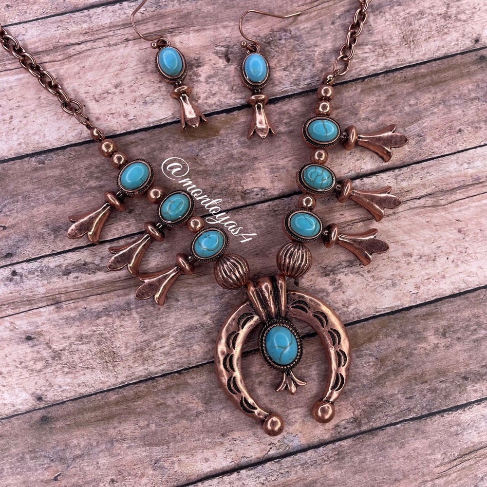 Squash blossom necklace set